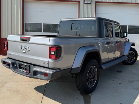 Used 2020 Jeep Gladiator Overland AWD/4WD image 24