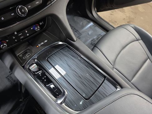 Used 2024 Buick Enclave Essence w/ Technology Package image 28