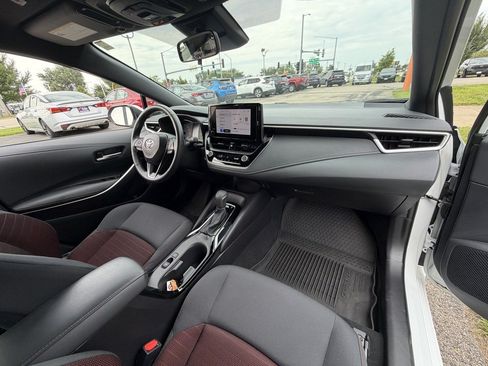 Used 2025 Toyota Corolla SE FWD image 25