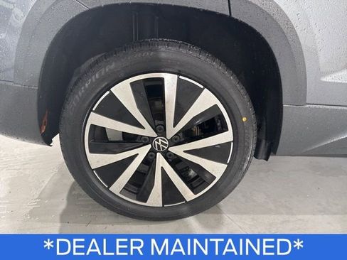 Used 2022 Volkswagen Taos SE image 10