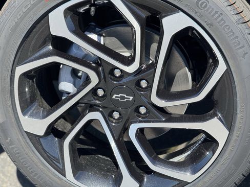 New 2026 Chevrolet Trax RS image 8