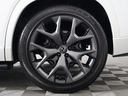 Used 2025 Lexus TX 500h AWD w/ Technology Package image 17