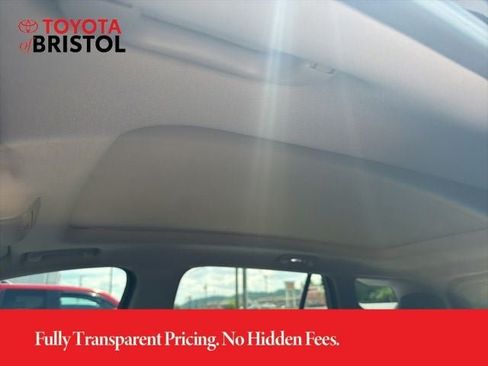 Used 2021 GMC Terrain SLT w/ Infotainment Package II AWD/4WD image 21