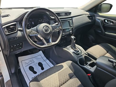 Used 2019 Nissan Rogue SV w/ Sun & Sound Touring Package FWD image 13