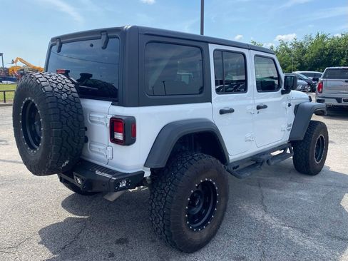 Used 2018 Jeep Wrangler Unlimited Sport AWD/4WD image 5