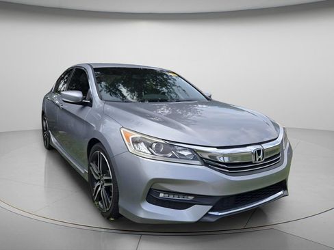 Used 2016 Honda Accord Sport image 4