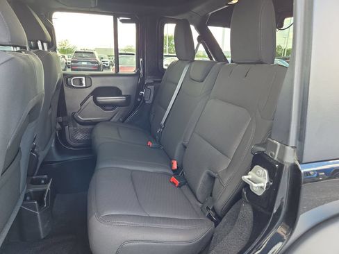 Used 2021 Jeep Wrangler Unlimited Sport AWD/4WD image 14