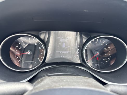 Used 2020 Jeep Compass Latitude FWD image 24