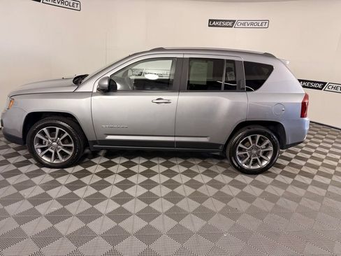 Used 2016 Jeep Compass High Altitude FWD image 3