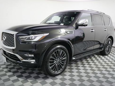 Used 2022 INFINITI QX80 Sensory w/ All-Season Package AWD/4WD image 2