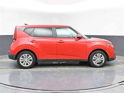 Used 2020 Kia Soul LX image 11