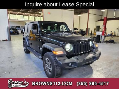 Used 2026 Jeep Wrangler Unlimited Sport AWD/4WD image 1
