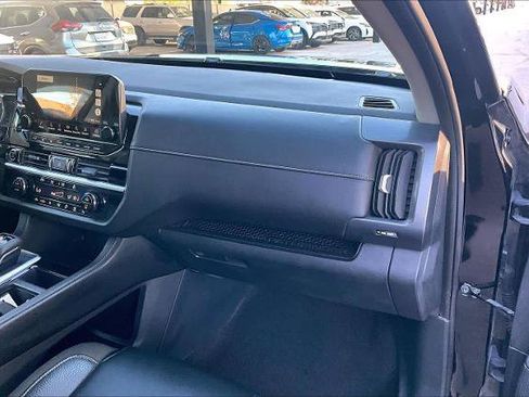 Certified 2022 Nissan Pathfinder SL w/ SL Premium Package image 17