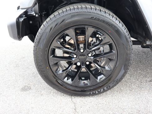 Used 2021 Jeep Wrangler Unlimited Sahara w/ Cold Weather Group image 13