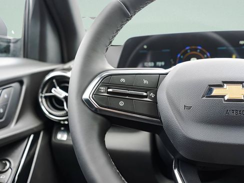 New 2026 Chevrolet Equinox LT w/ Convenience Package II FWD image 10