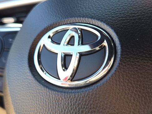 Used 2024 Toyota Corolla Cross XSE w/ Convenience Package image 26