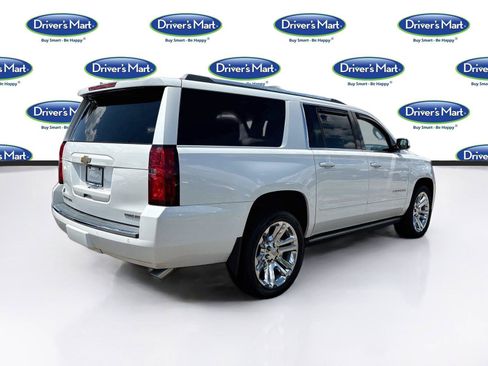 Used 2019 Chevrolet Suburban Premier w/ Premier Plus Edition AWD/4WD image 7