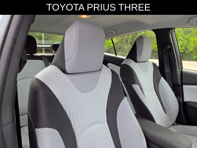 Used 2016 Toyota Prius Three FWD image 11