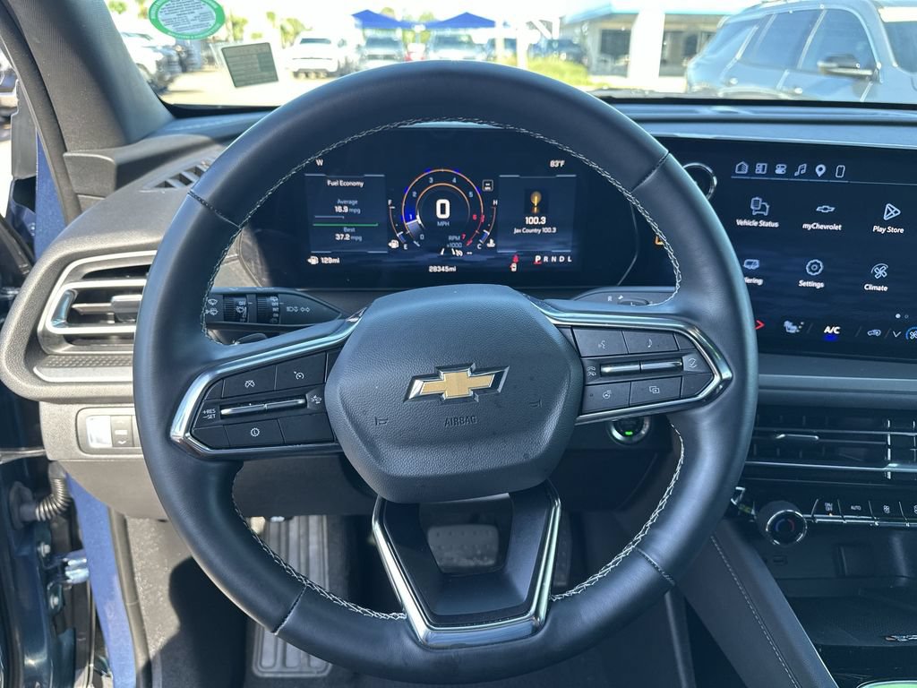 Used 2026 Chevrolet Traverse LT FWD image 21