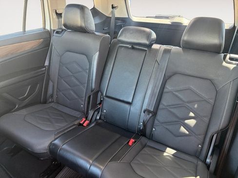 Used 2024 Volkswagen Atlas SE AWD/4WD image 13