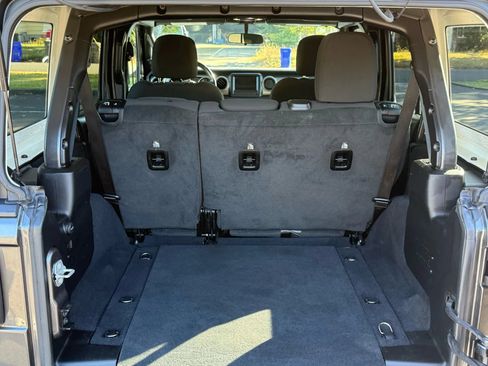 Used 2020 Jeep Wrangler Unlimited Sport AWD/4WD image 32