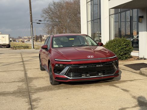 New 2026 Hyundai Sonata SEL FWD image 13