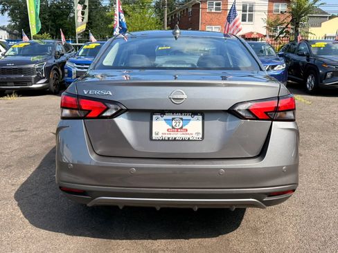 Used 2025 Nissan Versa SV FWD image 6