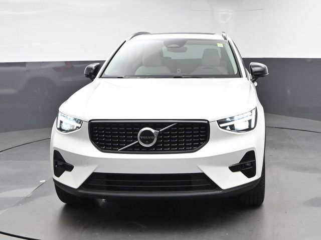 New 2026 Volvo XC40 B5 Ultra w/ Protection Package Premier AWD/4WD image 3
