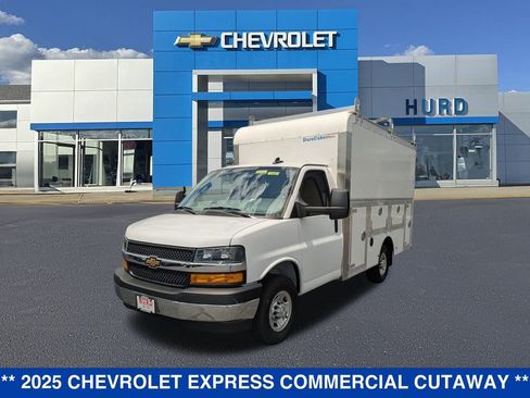 New 2025 Chevrolet Express 3500 w/ Power Convenience Package image 8