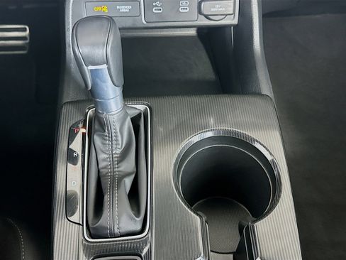 Used 2025 Honda Civic Sport image 25