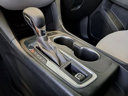 Used 2022 Chevrolet Equinox LT FWD image 17
