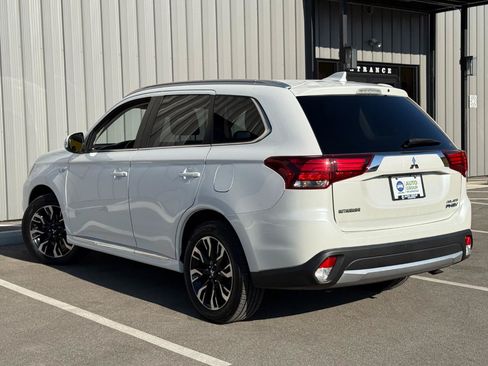 Used 2018 Mitsubishi Outlander SEL AWD/4WD image 7