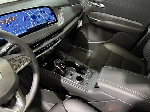 New 2025 Cadillac XT4 Premium Luxury image 34