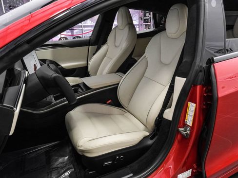 Used 2023 Tesla Model S Plaid image 34