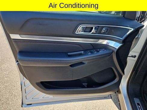 Used 2018 Ford Explorer Sport w/ Equipment Group 401A AWD/4WD image 21