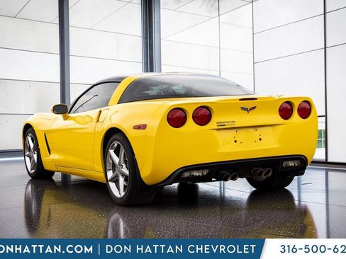 Used 2012 Chevrolet Corvette Coupe w/ 2LT Preferred Equipment Group RWD image 19