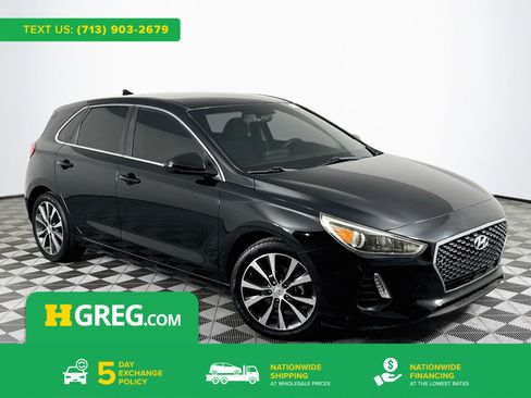 Used 2018 Hyundai Elantra GT FWD image 1