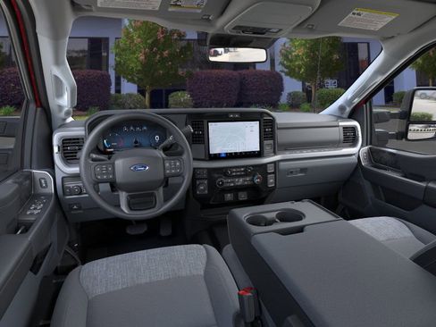 New 2025 Ford F250 XLT w/ Black Appearance Package image 31