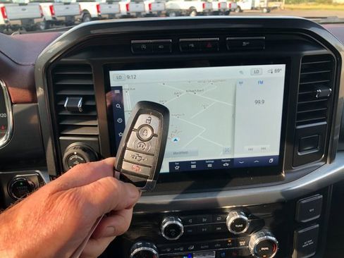 Used 2023 Ford F150 Lariat w/ Equipment Group 502A High image 4