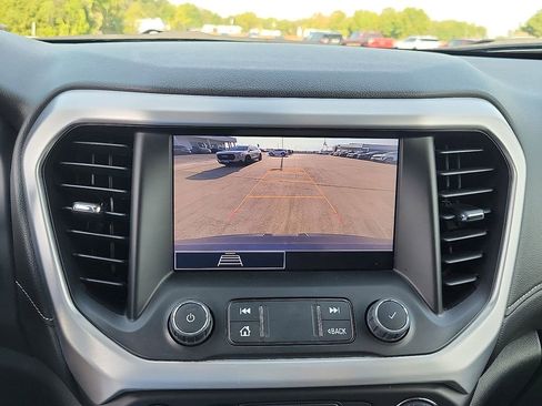 Used 2023 GMC Acadia SLE w/ Driver Convenience Package image 17