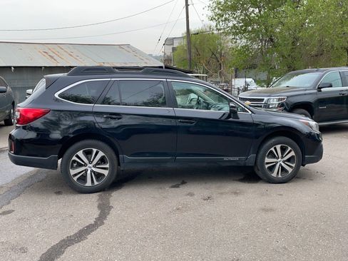 Used 2018 Subaru Outback 2.5i Limited AWD/4WD image 7