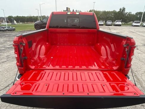 Used 2025 RAM 1500 Laramie AWD/4WD image 5