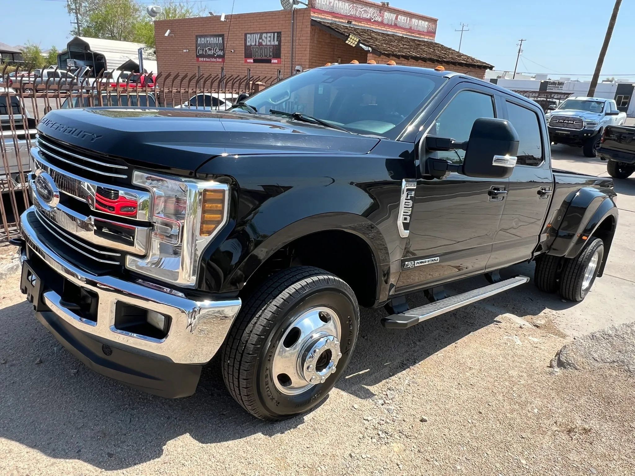 Used 2017 Ford F350 Lariat w/ Tow Technology Bundle AWD/4WD image 3