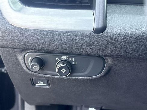 Used 2023 GMC Terrain SLE w/ Driver Convenience Package image 17