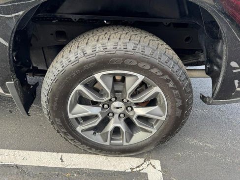 Used 2025 Chevrolet Silverado 1500 RST w/ Z71 Off-Road Package image 6