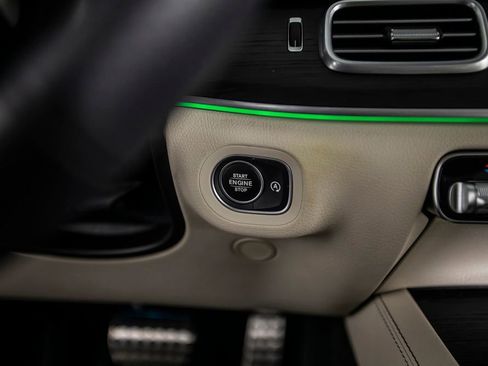 Used 2024 Mercedes-Benz GLS 580 GLS 580 image 37