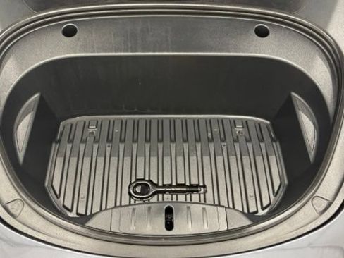 Used 2020 Tesla Model 3 Standard Range Plus RWD image 8