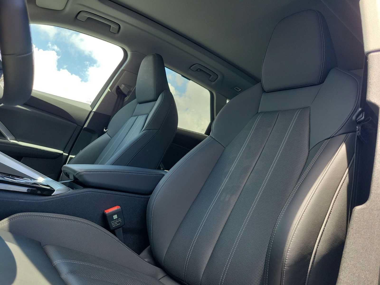 Certified 2025 Audi Q5 Premium Plus w/ Premium Plus AWD/4WD image 15