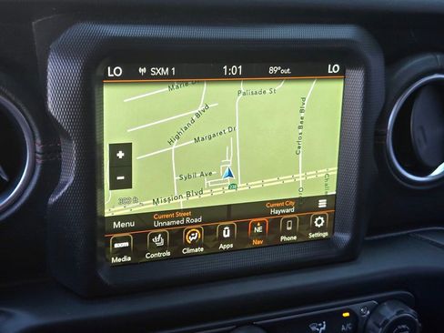 Used 2020 Jeep Gladiator Rubicon AWD/4WD image 19