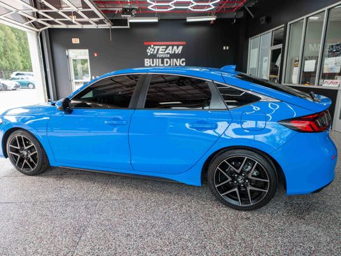 Used 2024 Honda Civic Sport Touring image 2